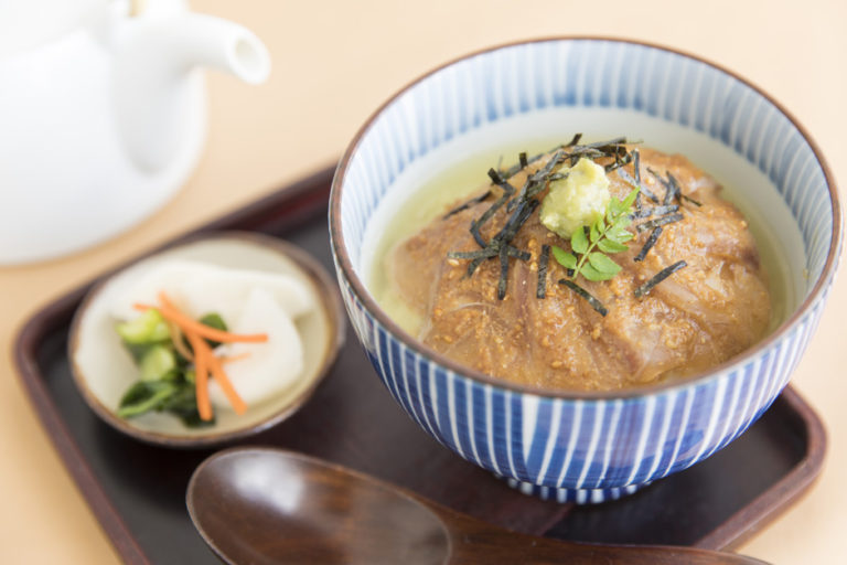 Tai-chazuke (Sea Bream on Rice with Tea) Enjoyed by Feudal Lords, Handed Down for 300 Years