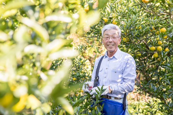 Tanoshi Yoshimura a member of the Nagato Yuzukichi Society