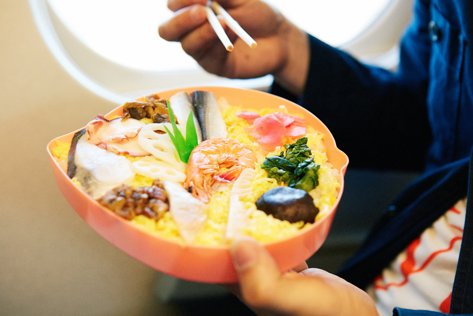 にっぽんの駅弁 岡山県岡山市 桃太郎の祭ずし Shun Gate 日本の食文化を紹介