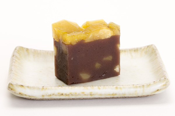 Steamed chestnut yokan (bean paste)