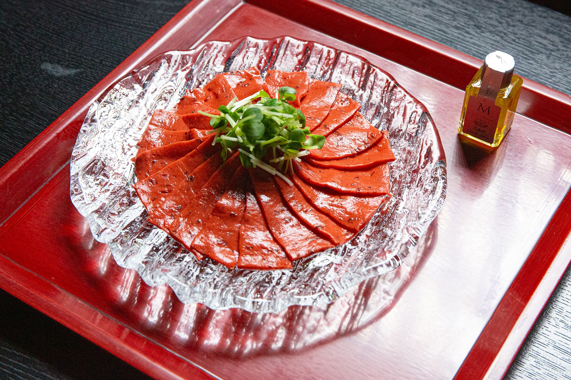 ハレの日もケの日も食べる。近江八幡の名物「赤こんにゃく」 : SHUN