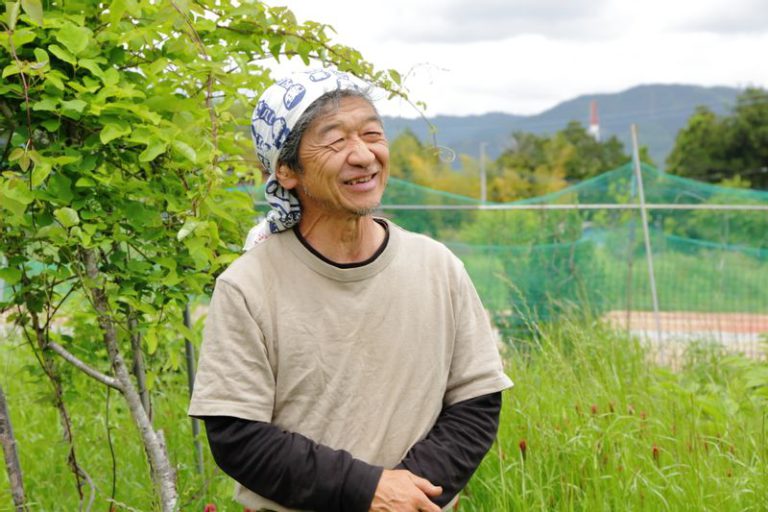自然農を語る須藤さん
