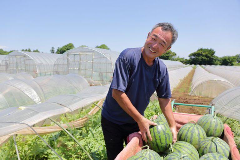 スイカ農家鈴木寛一さん